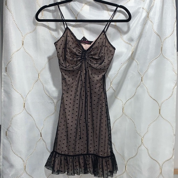 NWT REBELLIOUS BLACK & NUDE POLKA DOT MINI DRESS - Picture 2 of 4